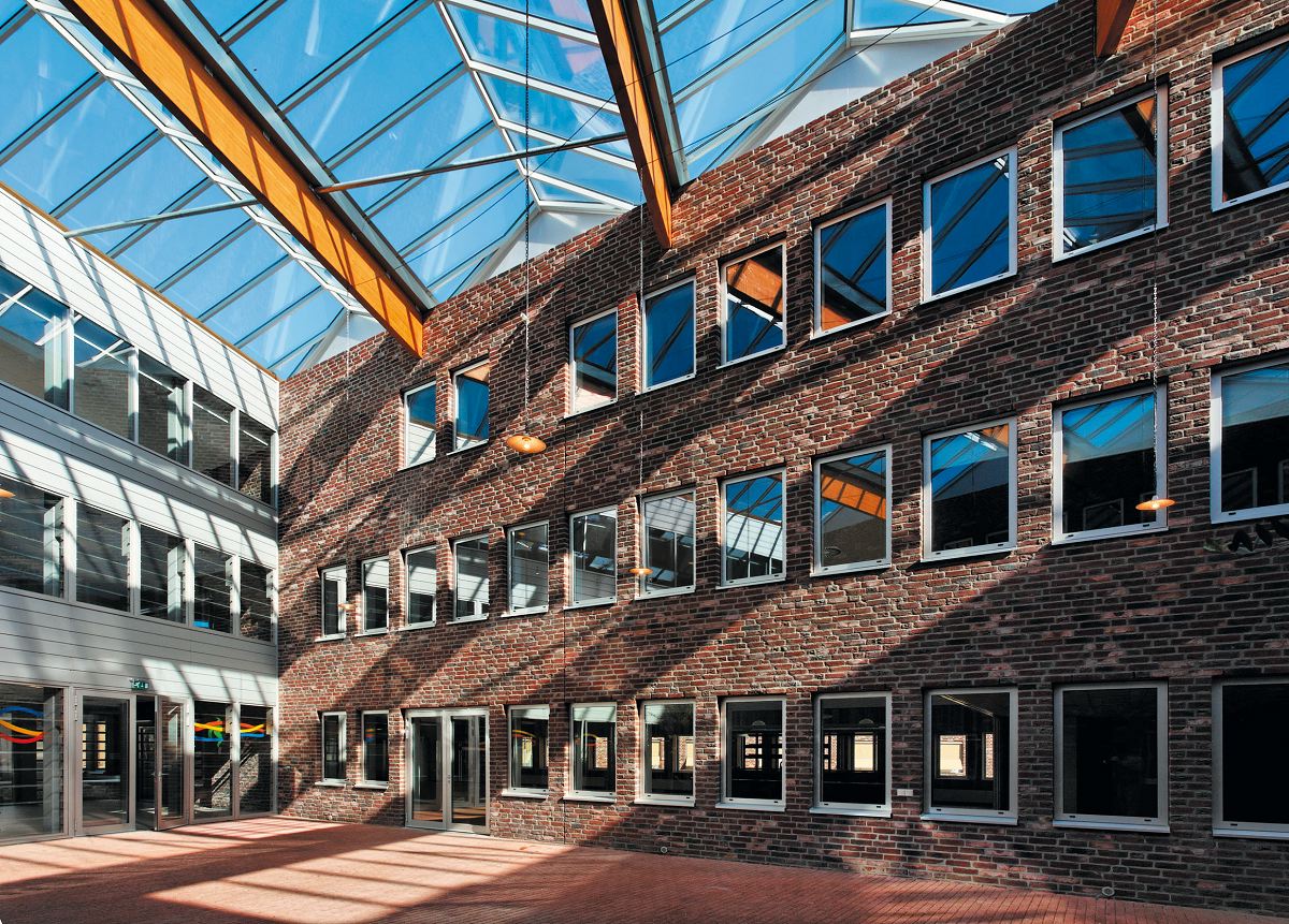 verpleeghuis-bruggerbosch-in-enschede-door-jorisssen-simonetti-architecten-1